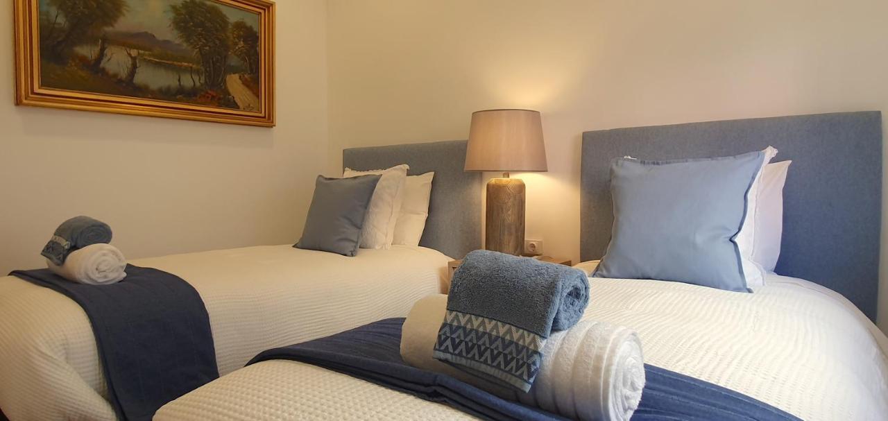 Afonso Galo Guest Apartments II Almada Bagian luar foto