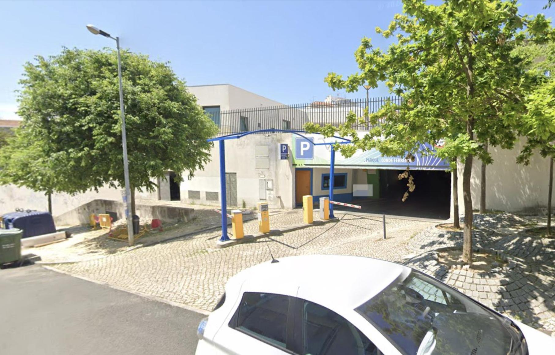 Afonso Galo Guest Apartments II Almada Bagian luar foto